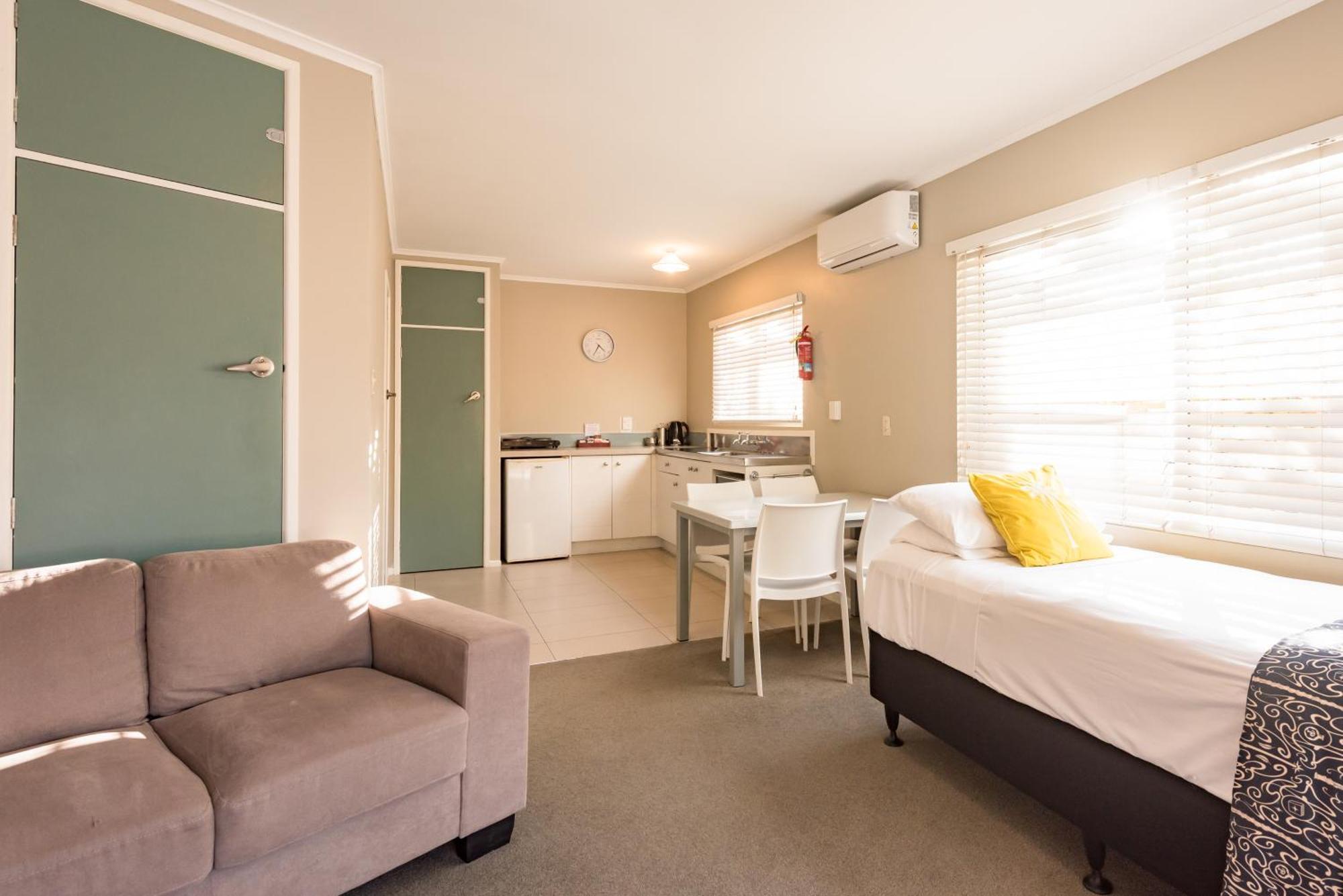 Averill Court Motel Paihia Kültér fotó