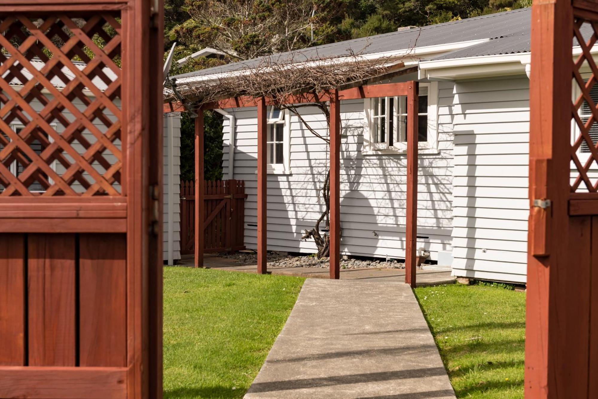 Averill Court Motel Paihia Kültér fotó